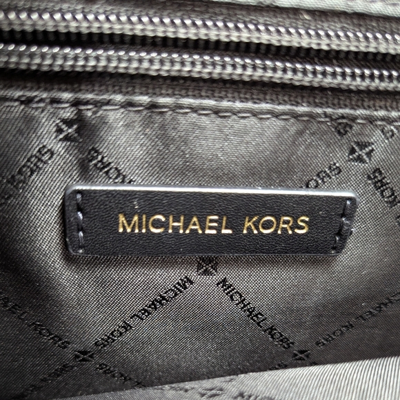 Michael Kors Cindy Logo Backpack NWOT - Picture 8 of 9